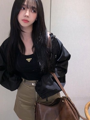 카리나, 머리부터 발끝까지 명품인데..얼굴만 보여