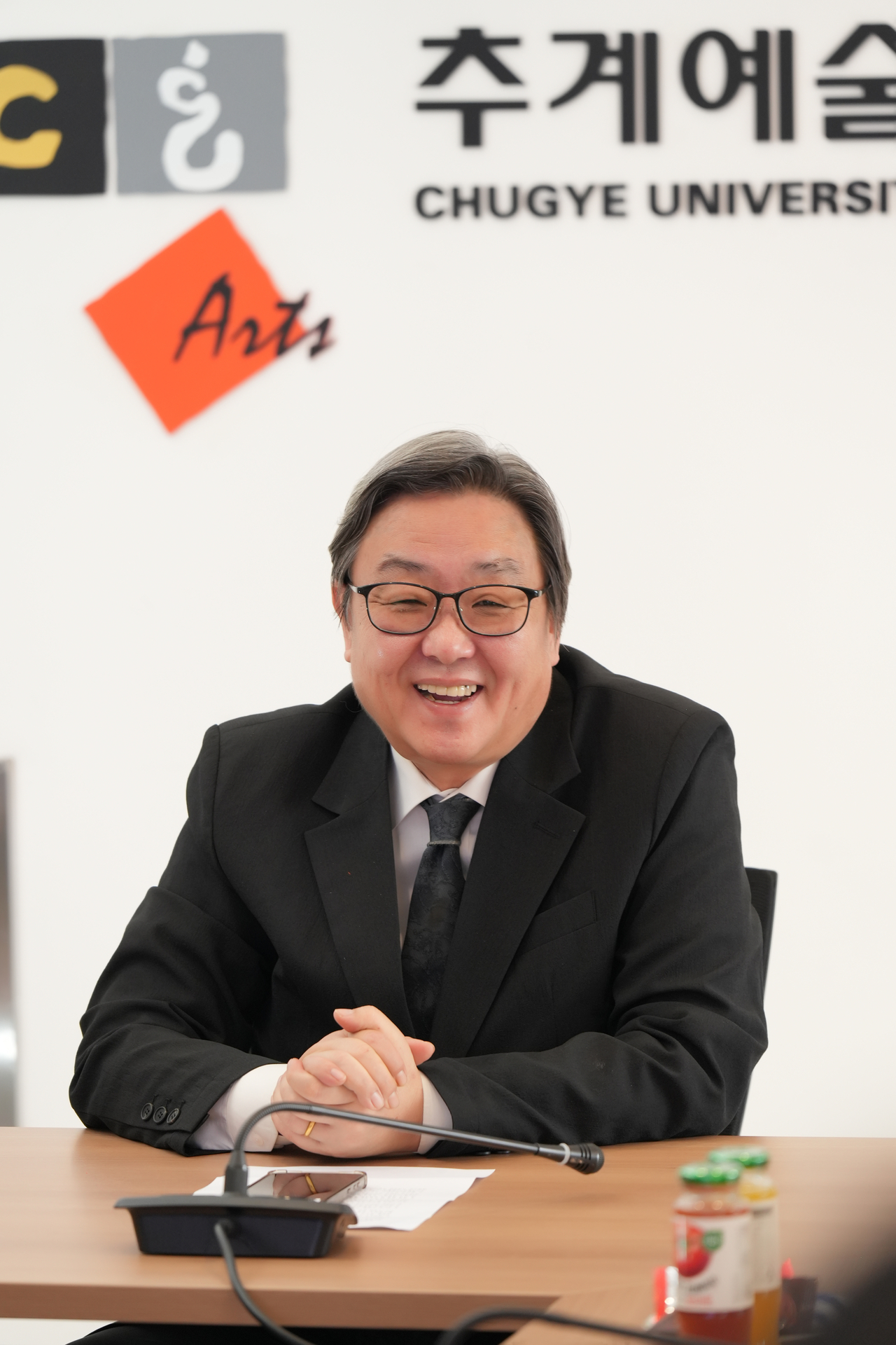 임 총장이 AI와 예술의 융합을 비롯해 학령인구 감소에 대응한 예술교육의 변화, 학생들의 진로와 창작 역량을 넓히기 위한 교육 방향에 대해 설명하고 있다. 양정원 기자