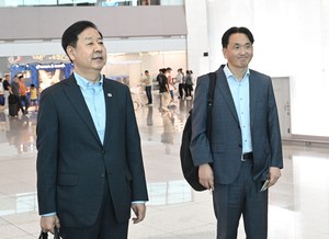 공항서 교체 소식 접한 구윤철…美출장 취소했다 결국 출국