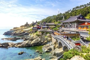 허벅지에 나체 그림 문신女 “사찰에서 쫓겨났다”에 누리꾼들 “사우나도 안될 듯”