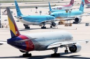 While Korean Air merges, other carriers take off on their own