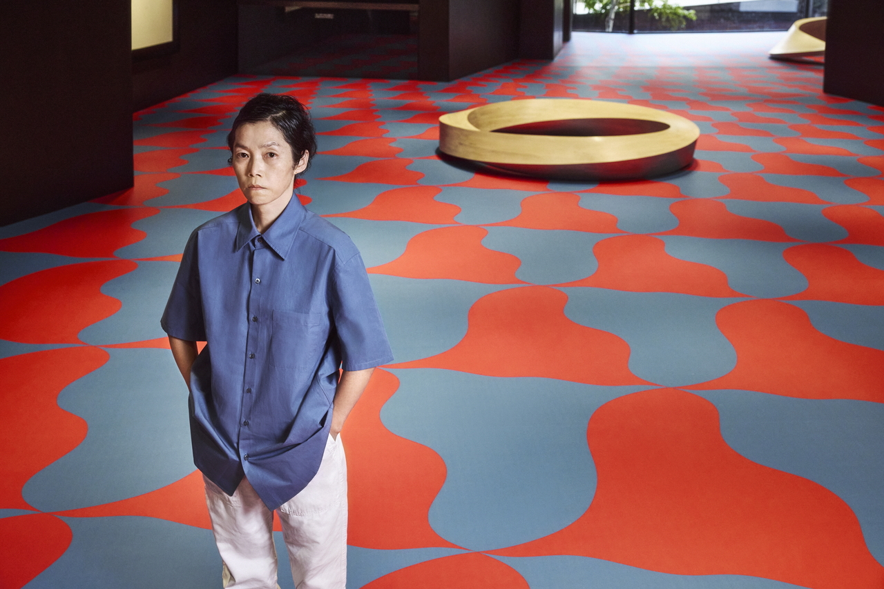 Koo Jeong-a poses at the exhibition "Koo Jeong A: Ousssmos" at Leeum Museum of Art in Seoul. (Mok Jung Wook/Leeum Museum of Art)