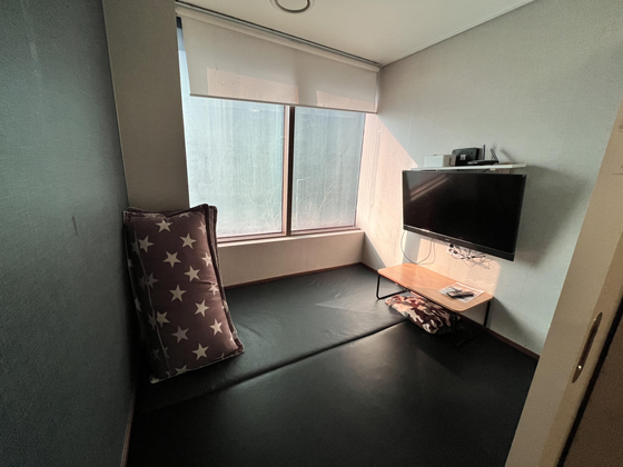 This unrelated photo shows a room cafe that was subject to a police crackdown in Daejeon in 2023. (Daejeon Metropolitan Police Agency)