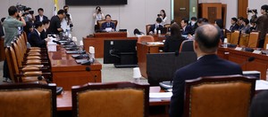 국회 법사위, 조희대 대법원장 부친상에 긴급현안질의 취소