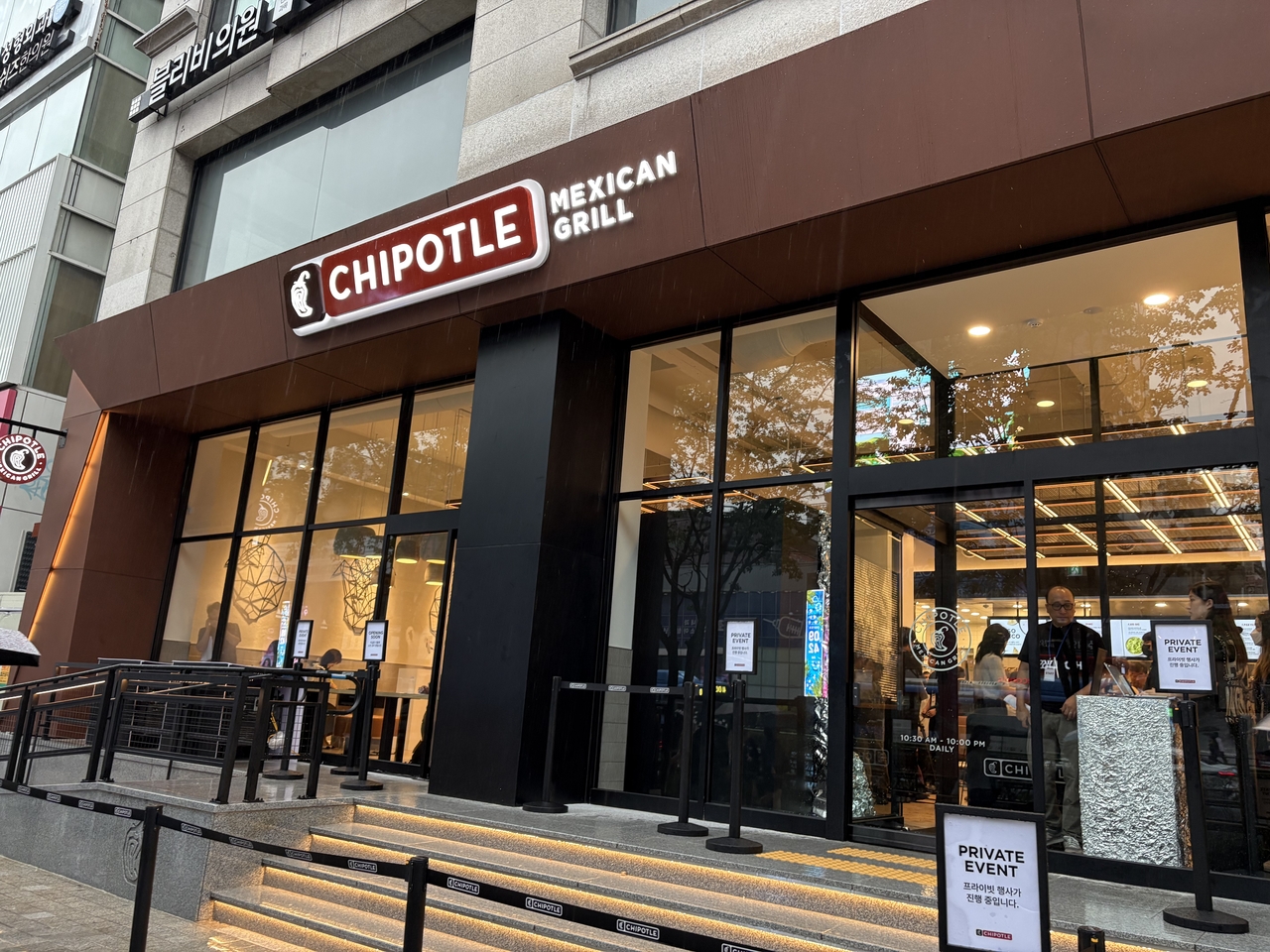서울 강남구에 들어선 ‘치폴레 1호점’. 강승연 기자
