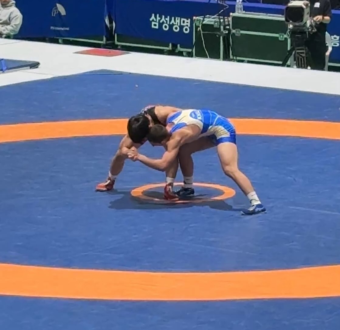 Fouda Faris Ahmed competes in the 4th Herald National Wrestling Championships held in Hapcheon-gun, South Gyeongsang Province, on April 21. (Fouda Faris Ahmed)