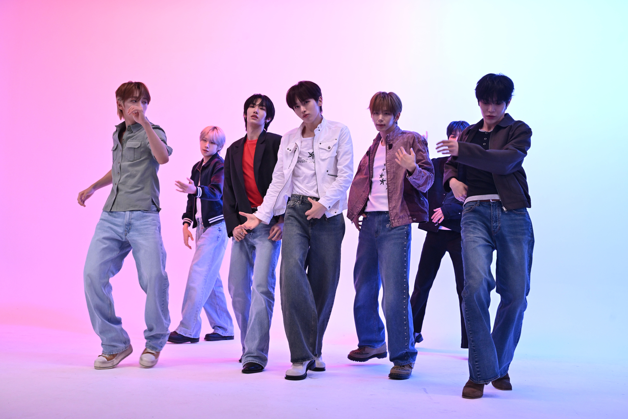 Tunexx performs "Blue Mode" during an interview with The Korea Herald at Herald Square in central Seoul on Aug. 21. (Im Se-jun/The Korea Herald)
