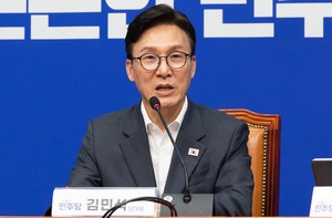 [헤럴드pic] 모두발언하는 김민석 당대표