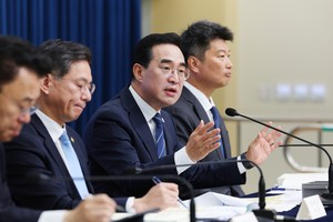 Korea plans record W821tr budget on chip tax windfall