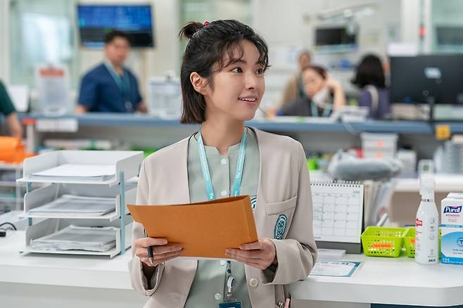 "The Trauma Code: Heroes on Call," starring Ahn Ha-young (Netflix)