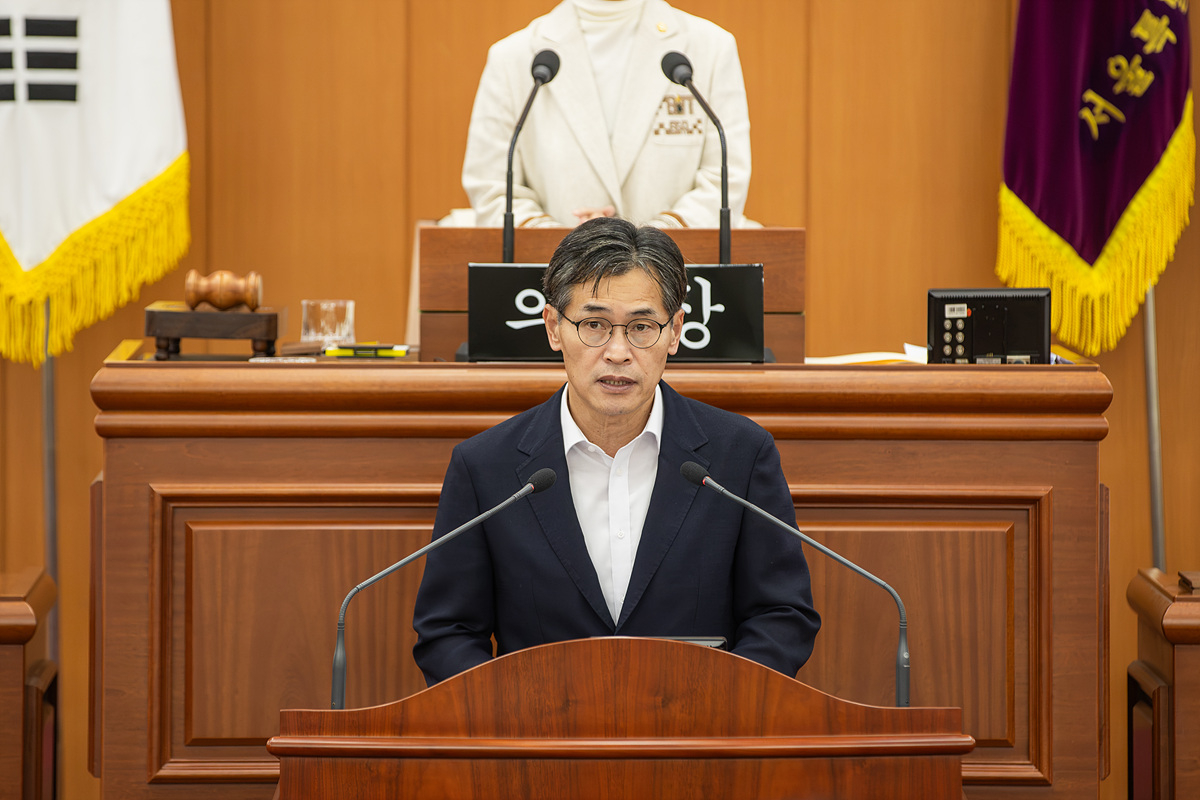 이기재 양천구청장  추경안 설명