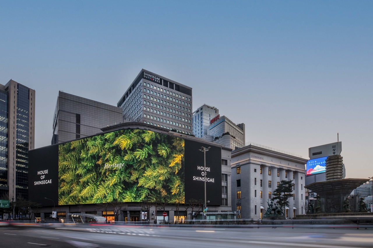 Shinsegae The Main in Myeongdong, central Seoul (Shinsegae Department Store)