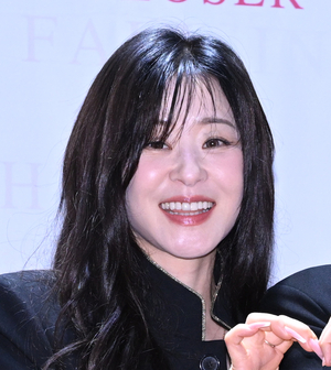 [포토]‘클로저’ 최강희 여전한 동안 미소