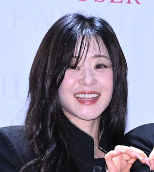 [포토]‘클로저’ 최강희 여전한 동안 미소