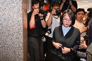 정면돌파 택한 용혜인…의원 겸직 논란에 “청문회서 설명”