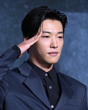 [포토]우도환 ‘각 잡힌 인사’