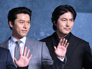 [포토]현빈, 정우성 ‘과연 누가 이길까?’