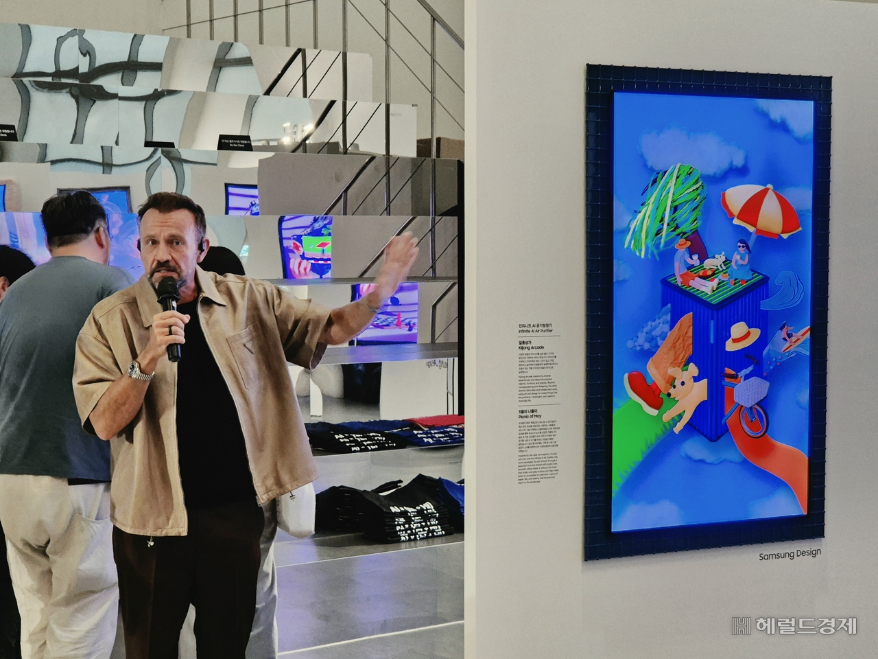 Mauro Porcini, chief design officer of Samsung Electronics' Device Experience Division, explains the company's design strategy at Design Miami Seoul 2026, held at Dongdaemun Design Plaza in Seoul on Thursday.