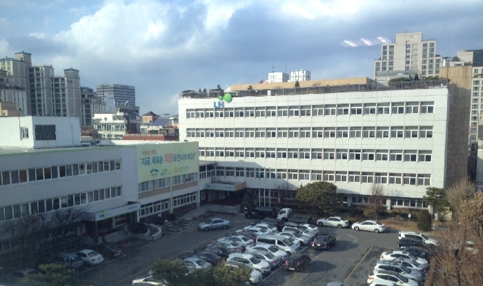 서울 강남구 논현동에 위치한 한국토지주택공사(LH) 서울지역본부 사옥 전경. [LH 제공]