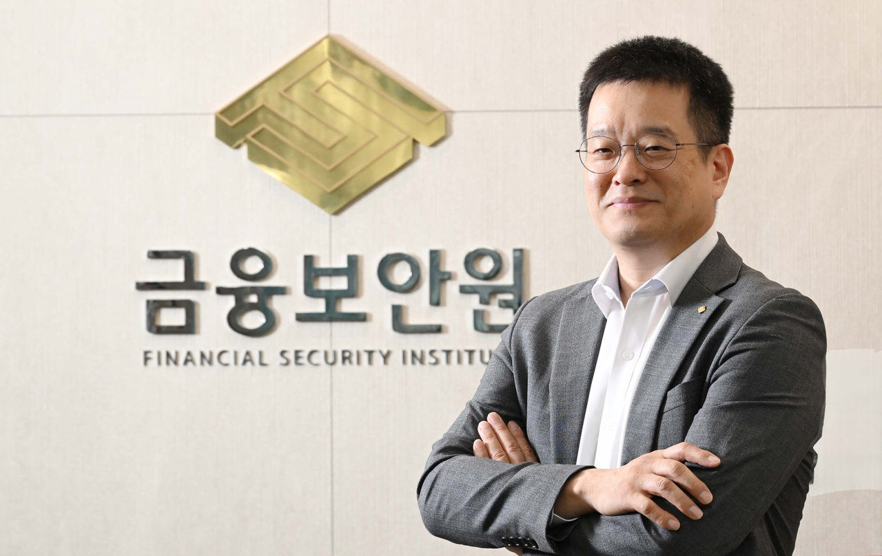 김성웅 금융보안원 금융AI보안연구소장이 최근 헤럴드경제와 인터뷰에서 인공지능(AI) 보안 등 새로운 리스크에 대응하기 위해 인력·권한·예산 지원이 절실하다고 강조했다.  이상섭 기자