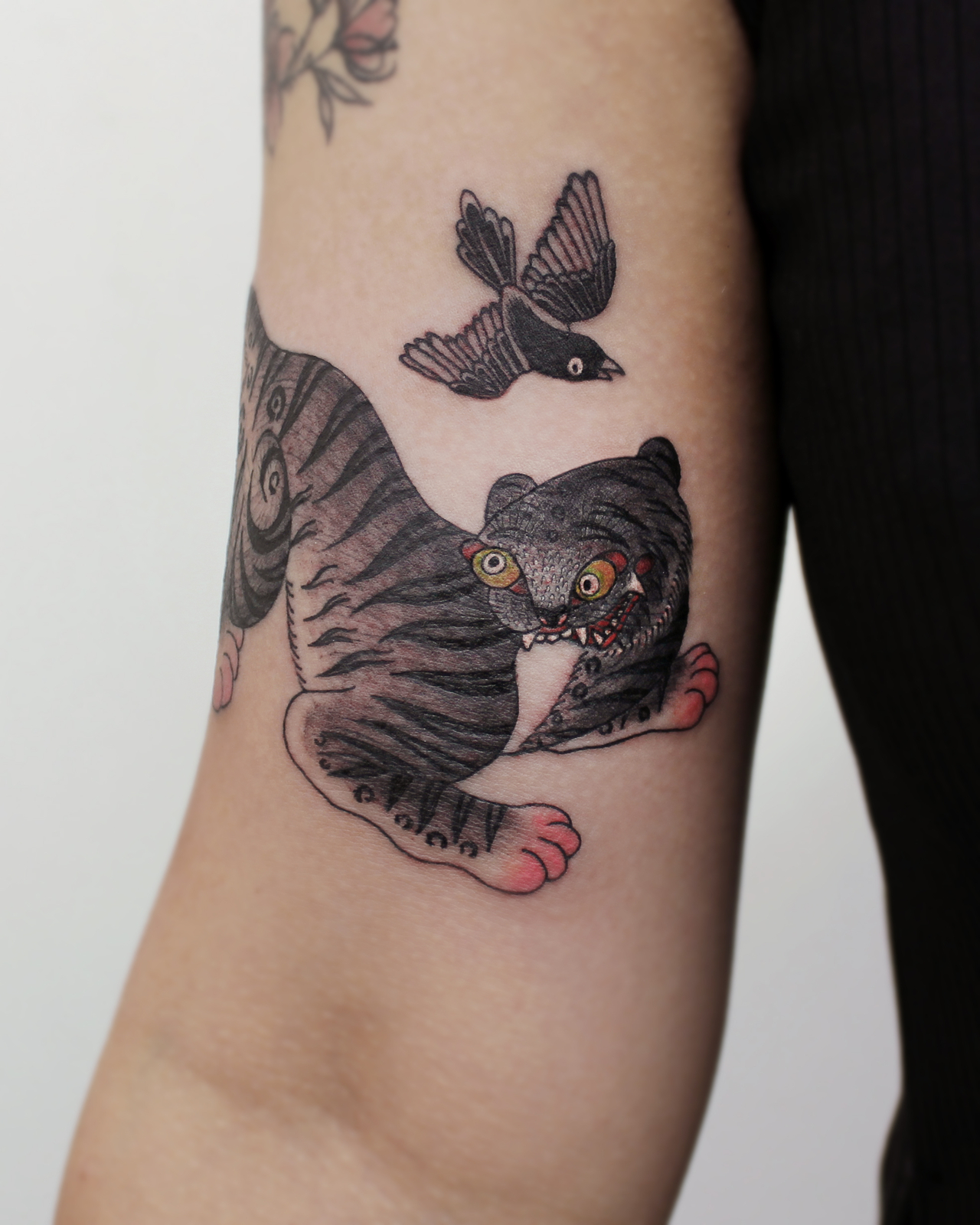 Hojakdo tattoo by Choi Hae-sol (Shin Dong-seok)