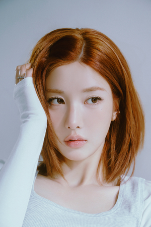 Kwon Eun-bi looks beyond 'Waterbomb goddess' with 'Dejavu'