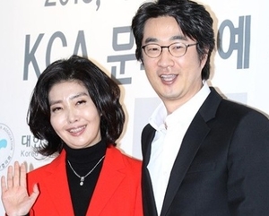 여에스더 “남편, 33년째 소변보고 물 안 내려” 폭로에…홍혜걸 “소변은 무균”