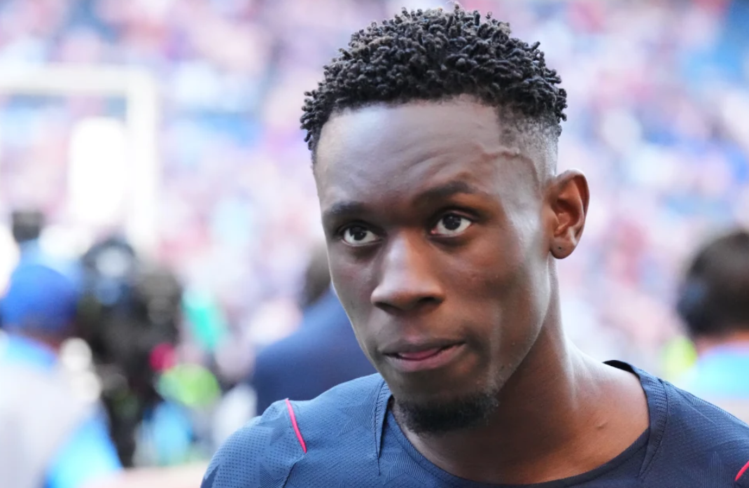 Folarin Balogun of the United States walks off the pitch after losing to Belgium, during the World Cup 2026 in Seattle, July 6.   (AP-Yonhap)