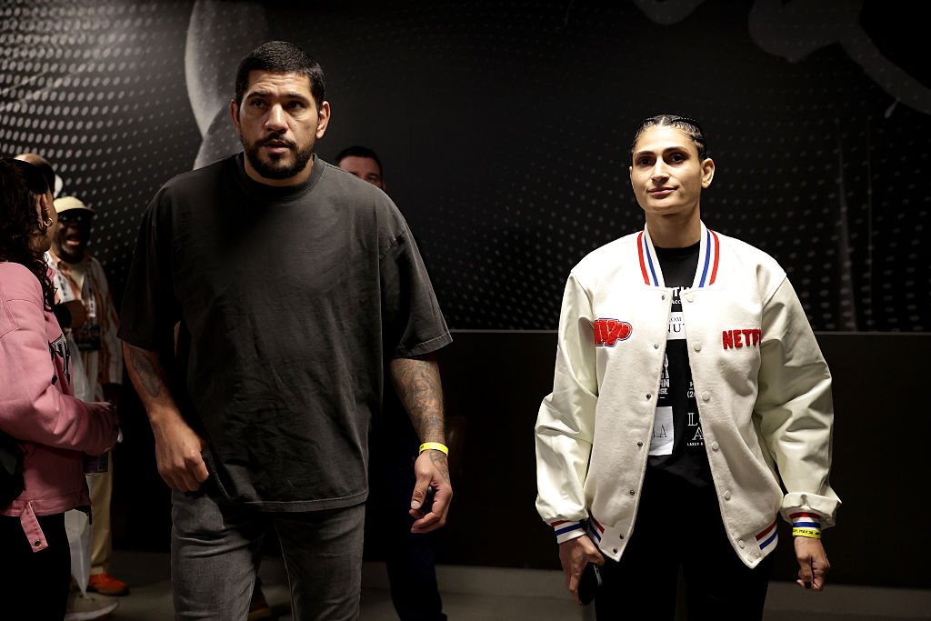 UFC 레전드 알렉스 페레이라와 여동생 알리니 페레이라. [게티이미지]