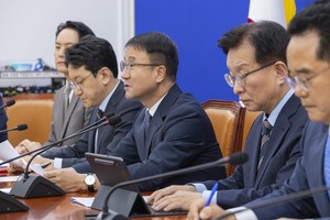 ‘부동산 세제’ 정부안 들여다보는 與…공시지가 현행 유지·장특공제 폐지 시기 놓고 고심 [이런정치]