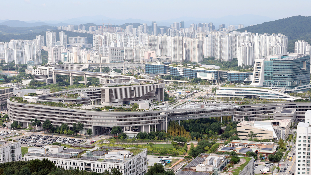 This photo shows a government complex in the de facto administrative capital of Sejong on Thursday. (Yonhap)