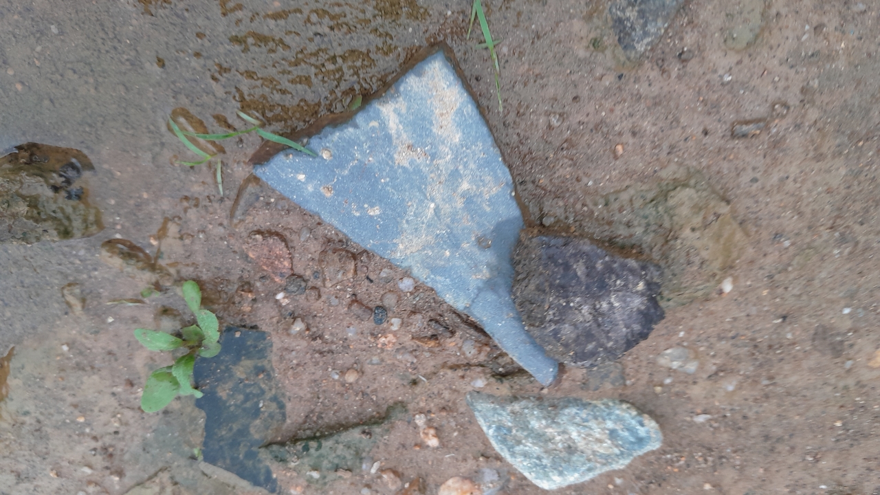 Suspected buried cultural heritage objects found at the construction site of the new Gangwon Provincial Office building in Goeun-ri, Chuncheon