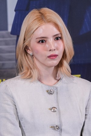 [포토] 한소희, 눈에 힘주고