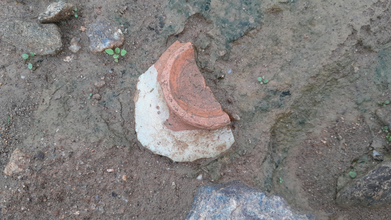 Suspected buried cultural heritage objects found at the construction site of the new Gangwon Provincial Office building in Goeun-ri, Chuncheon