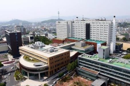 An exterior view of Yeungnam University Hospital. [Daegu city government]