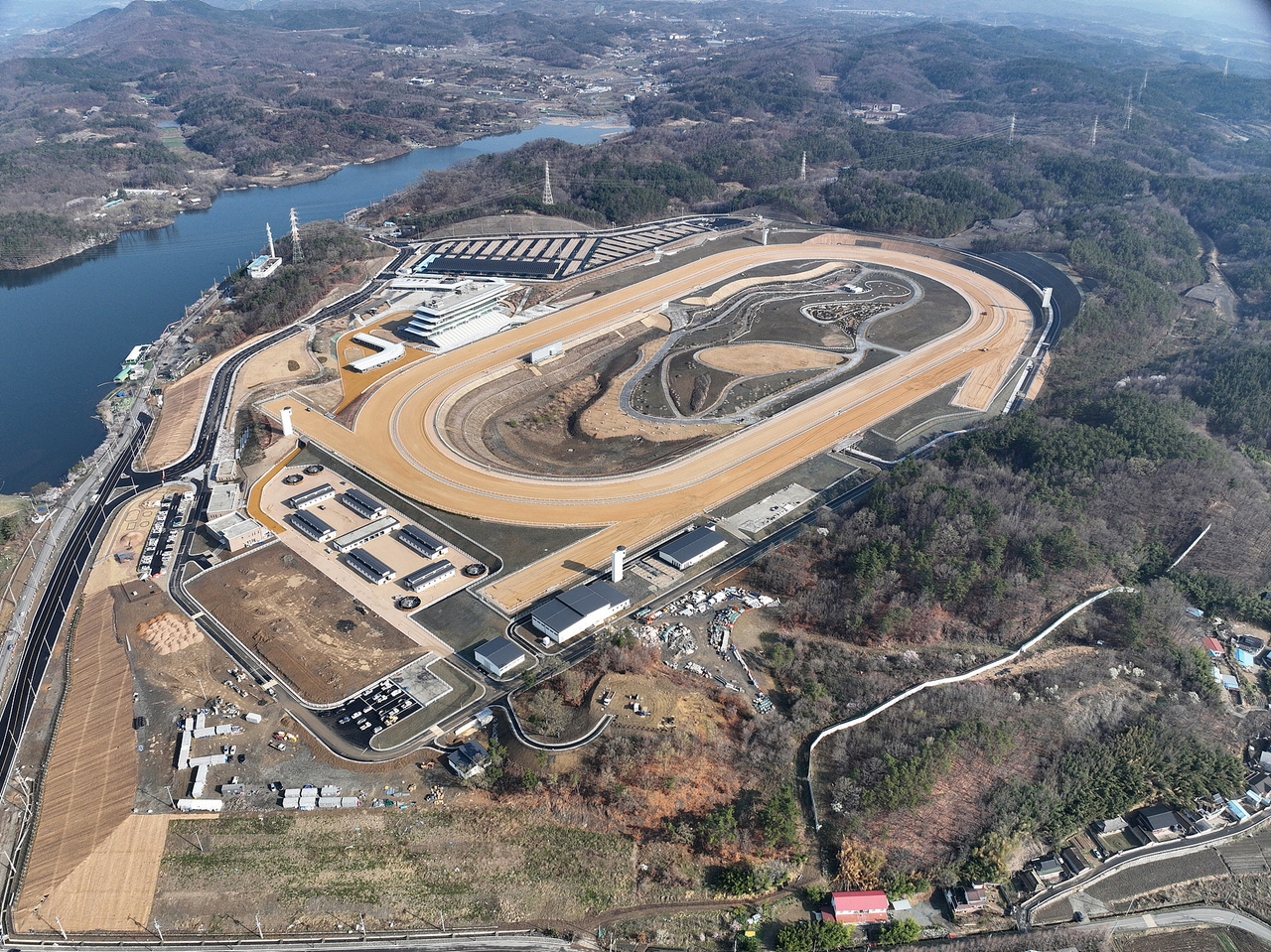 렛츠런파크 영천 전경.[영천시 제공]