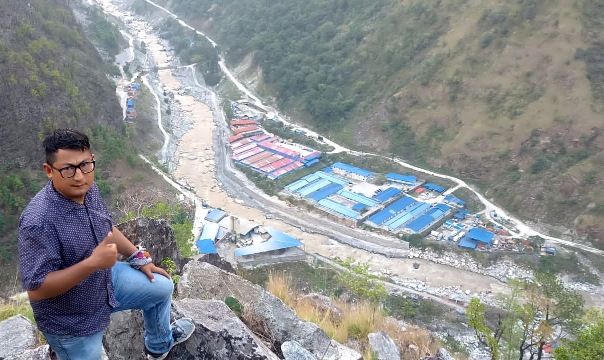 This photo provided by a Nepalese trekking guide shows the Doosan Enerbility office building and accommodations at the Upper Trishuli-1 Hydropower Project in Rasuwa district, Bagmati province, Nepal, before the recent floods. Lama showed the photo stored on his mobile phone to reporters at a temporary shelter in Kathmandu on Thursday. (Yonhap)