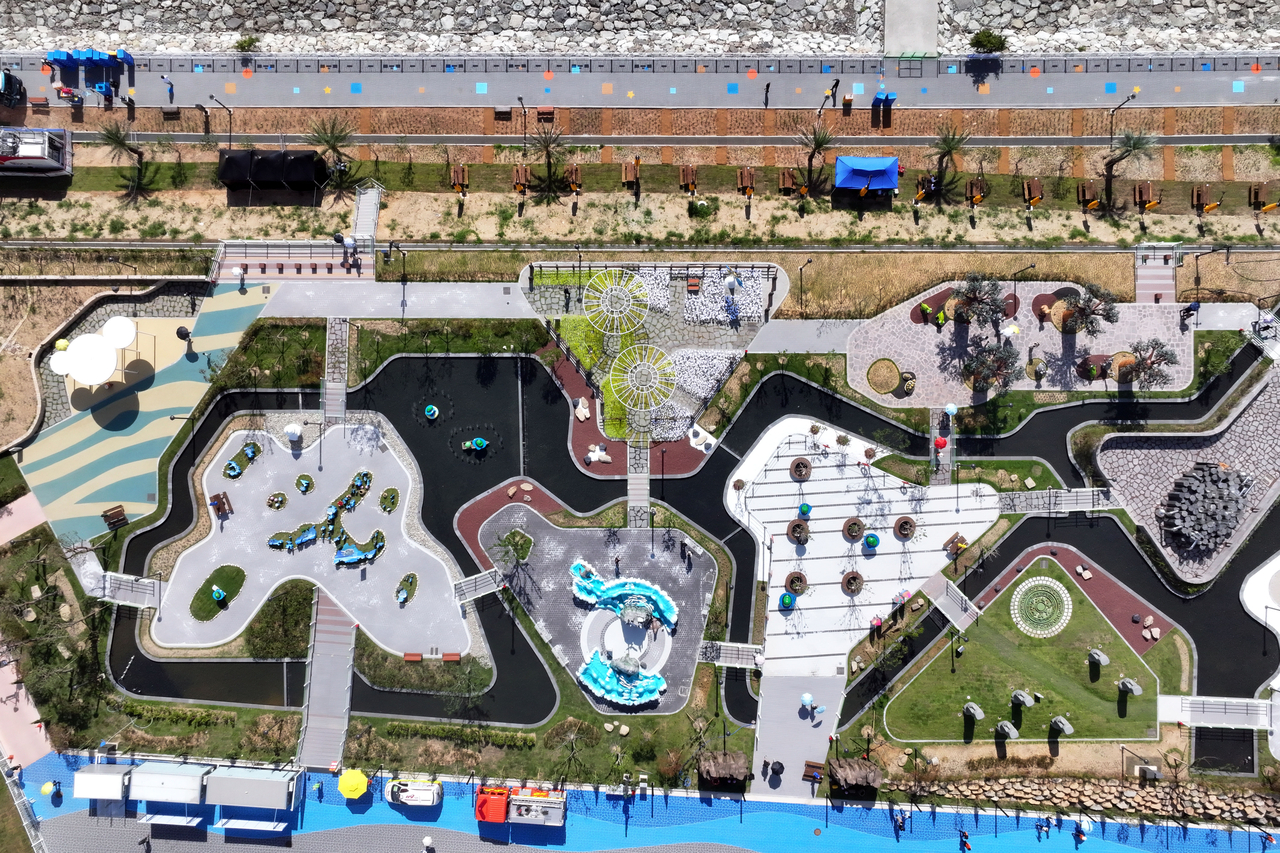 The 61-day expo runs through Nov. 4 at venues across Yeosu, including Gaedo and Geumodo islands. (Yonhap)