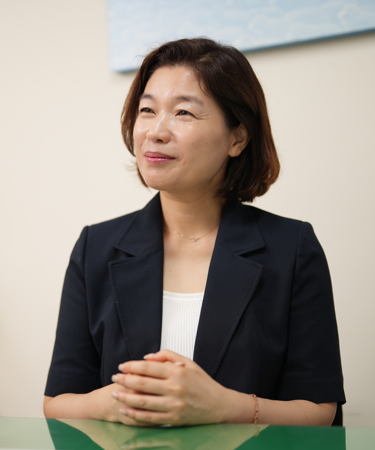 박미영 서울시아동복지센터 소장이 헤럴드경제와의 인터뷰에서 아동복지 현장의 목소리를 경청하며 아이들의 건강한 성장과 행복한 미래를 위한 역할을 강조하고 있다. 공공정책팀 조수임