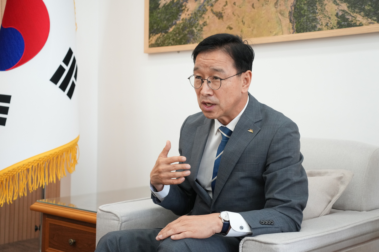 Jeju Island Gov. Wi Seong-gon speaks during an interview at his office in Jeju City. (Jeju Special Self-Governing Province)
