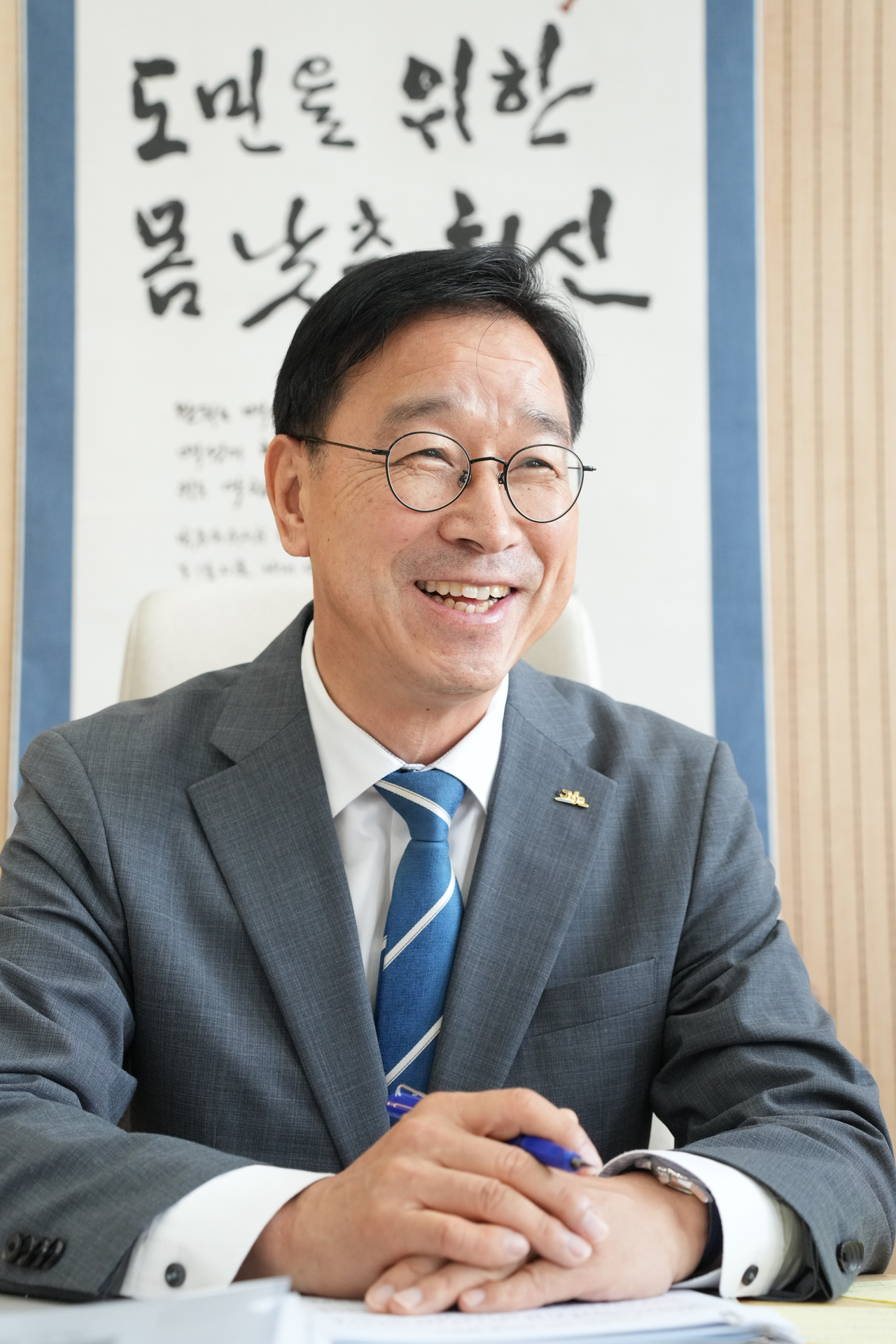 Jeju Island Gov. Wi Seong-gon speaks during an interview at his office in Jeju City. (Jeju Special Self-Governing Province)