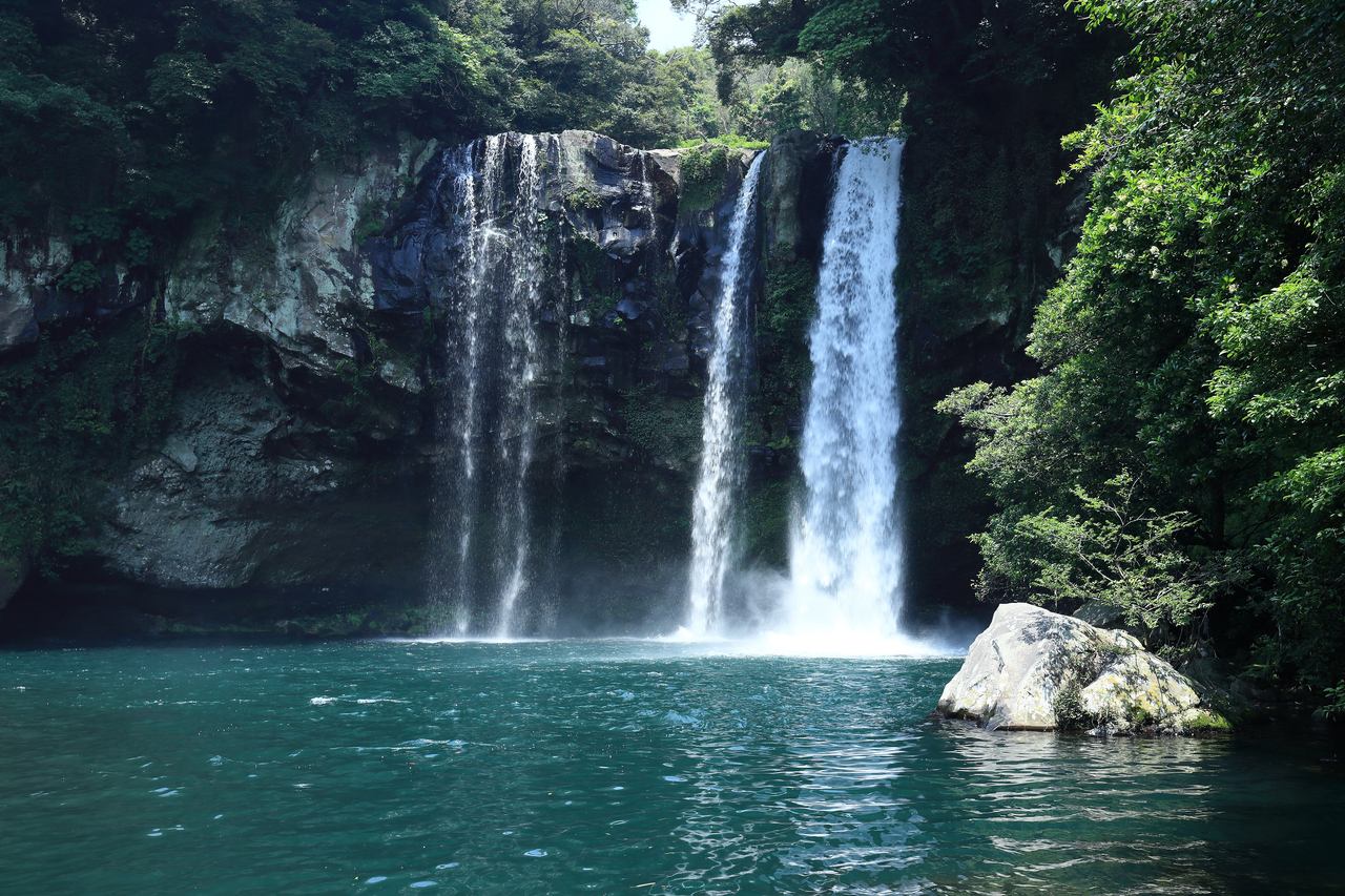 Cheonjiyeon Falls in Seogwipo, Jeju Island (Getty Images)
