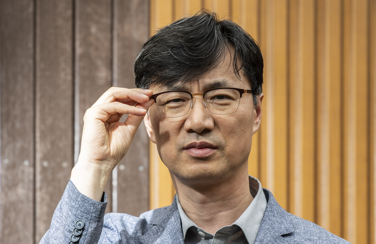최남욱 형사2과 피싱범죄수사팀장이 지난달 19일 오후 서울 관악구 관악경찰서에서 헤럴드경제와 인터뷰를 하기 전 포즈를 취하고 있다. 윤창빈 기자