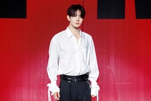 Evan on Enhypen's Billboard 200 No. 1: 'I'm truly proud'