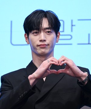 [포토]서강준 ‘대상다운 포즈’