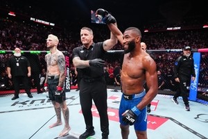 Parnasse draws rave reviews after dominant UFC debut