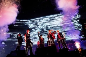 트레저, 日 팬 콘서트 투어 피날레..24만 명 팬 열광
