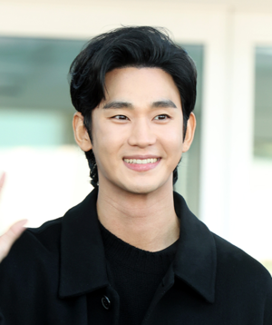 [뮤즈이슈]김수현, 아동복지법 위반 혐의 사실상 종결‥국내 복귀 본격 시동