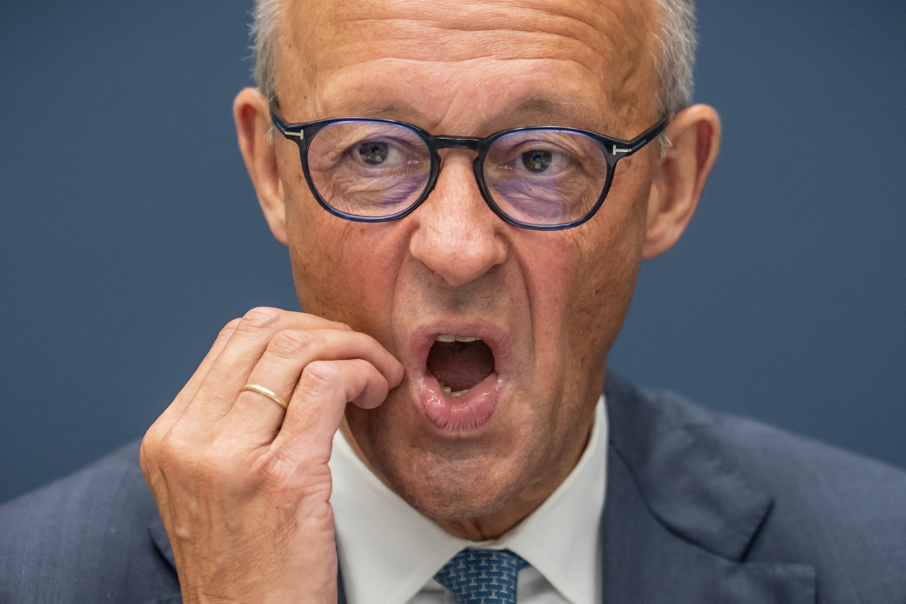 German Chancellor Friedrich Merz attends a CDU federal executive committee meeting at the Konrad Adenauer House in Berlin on Monday (local time). [AP]