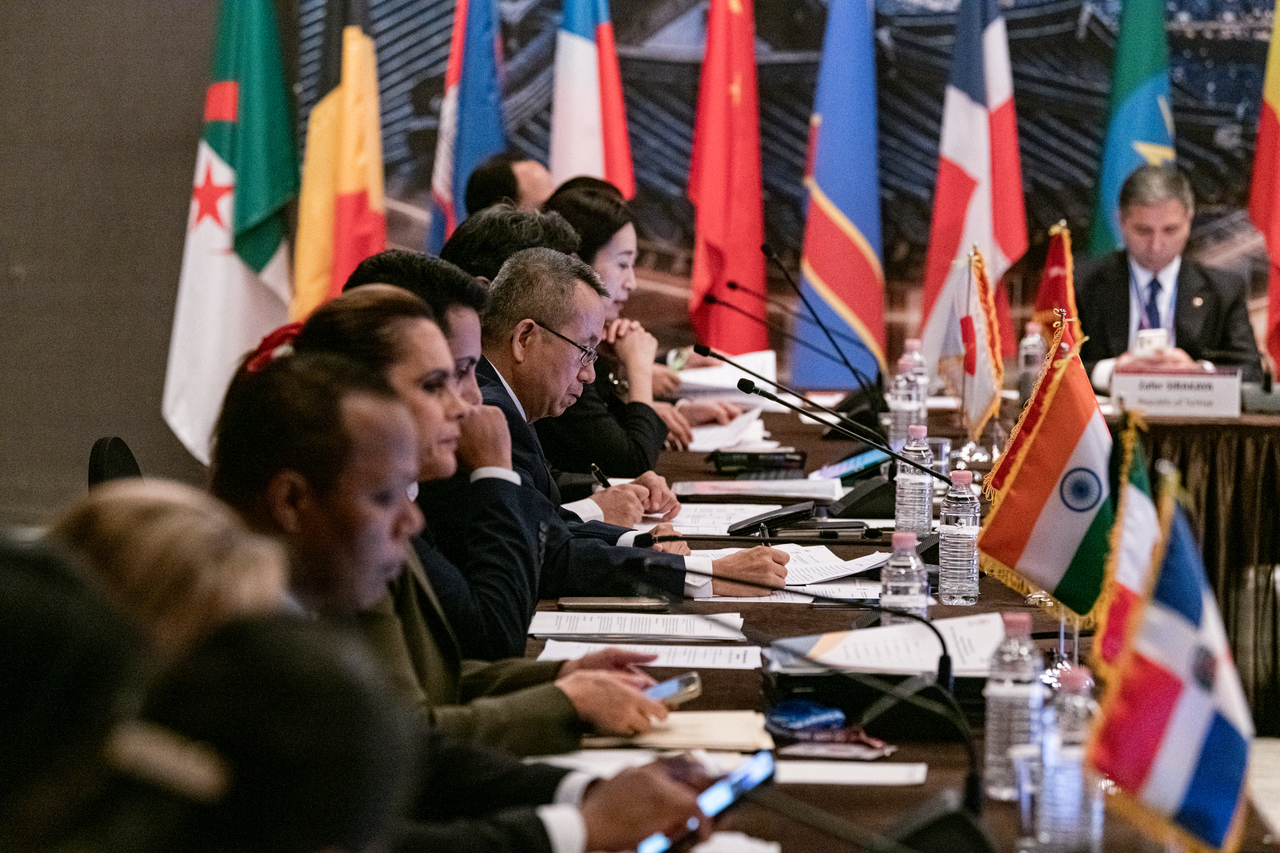 Participants listen during the inaugural meeting of the Inter-Continental Dialogue among Political Parties held Monday at The Plaza Seoul. (Courtesy of the International Conference of Asian Political Parties)
